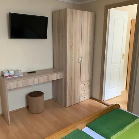Guest house Fenyves Family And